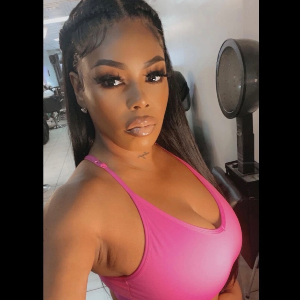 Meet your Posher, Shaquania